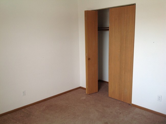 Building Photo - 450 Stratford Way