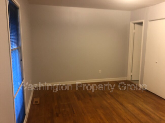 Building Photo - 1670 Wainwright Dr
