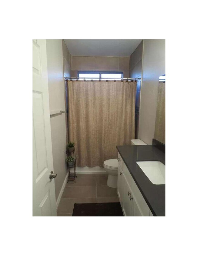 Building Photo - 3237 E Lark Ct