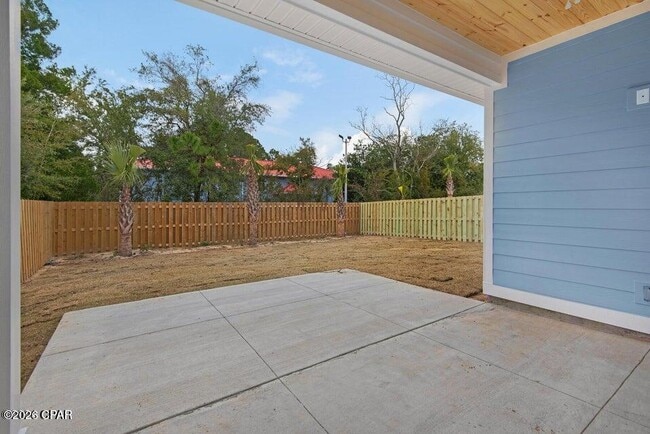 Building Photo - 8408 Warner Pl