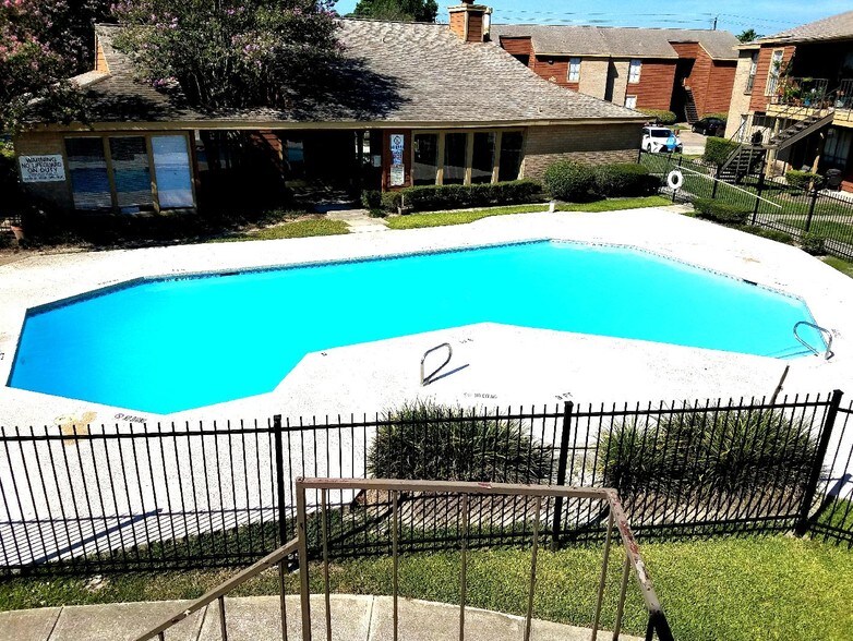 Inwood Grove Apartment Homes - Houston, TX | Apartment Finder