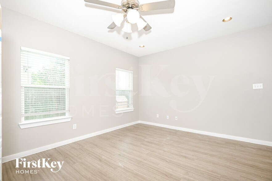 Building Photo - 9935 Rio Doso Dr