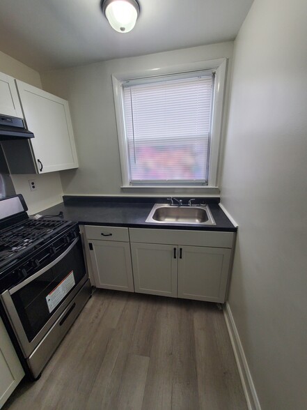 Kitchen - 1516 67th Ave