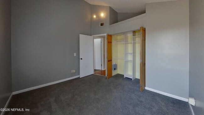 Building Photo - 2530 Whispering Woods Blvd