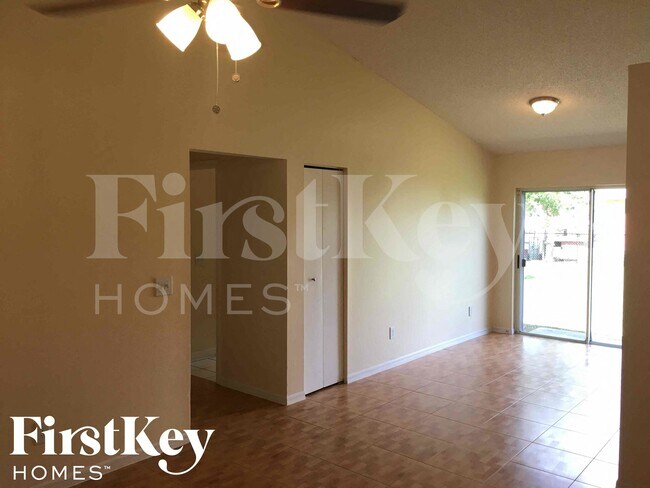 Building Photo - 1011 Coatbridge Dr