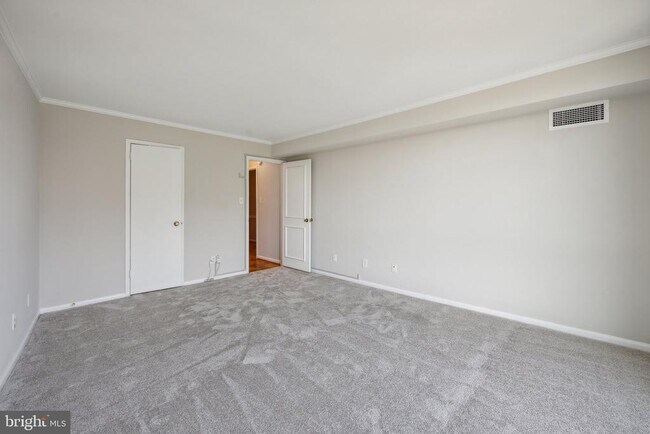 Building Photo - 4620 N Park Ave