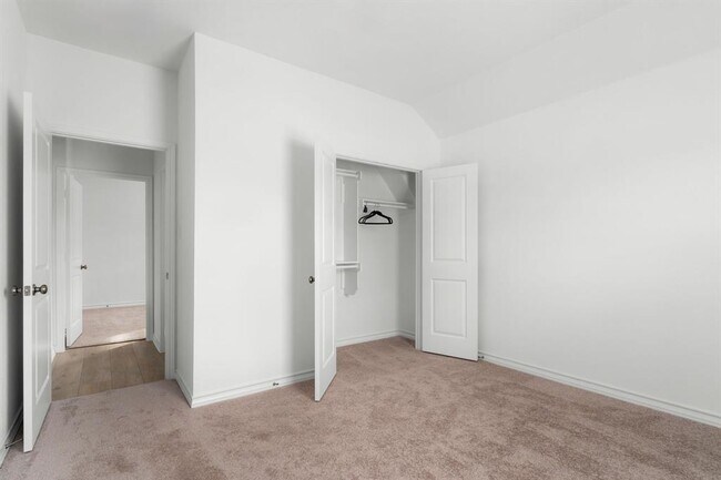 Building Photo - 4264 Hill House Ln