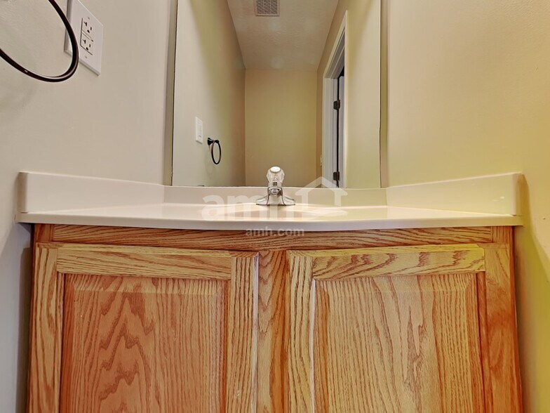 Building Photo - 10418 Antietam Rdg