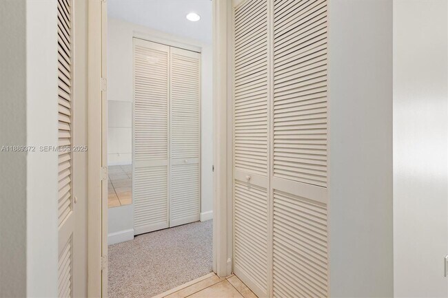 Building Photo - 55 Merrick Way