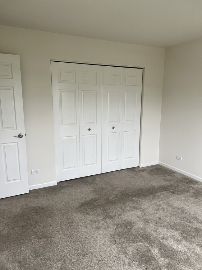 Building Photo - 654 Otter Way
