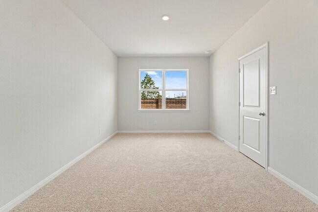 Building Photo - 1023 Rosewood Trl