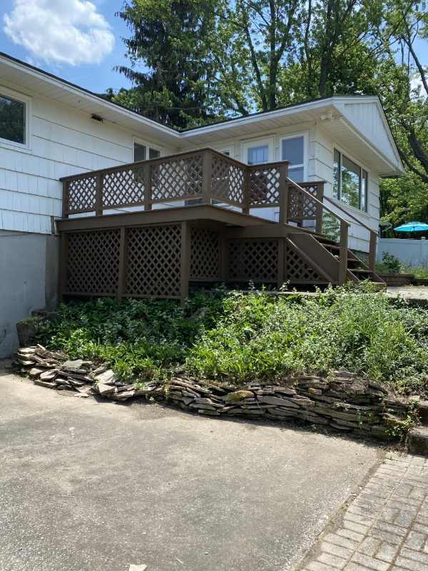 Building Photo - 102 Chaumont Dr