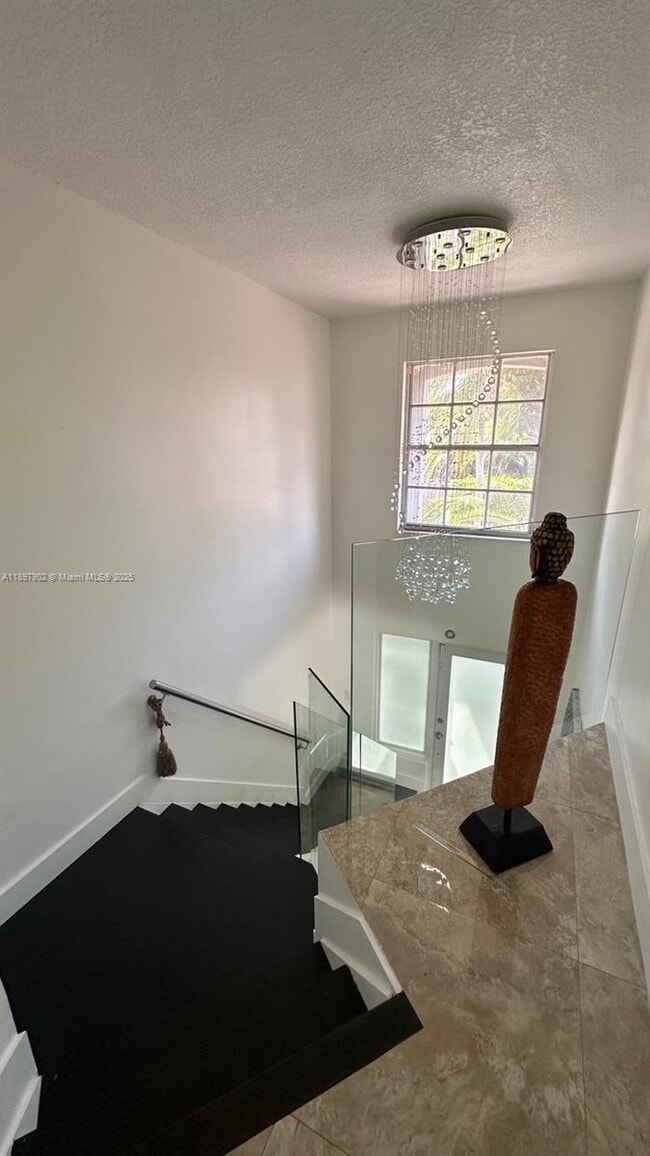 Building Photo - 10121 SW 138th Ct