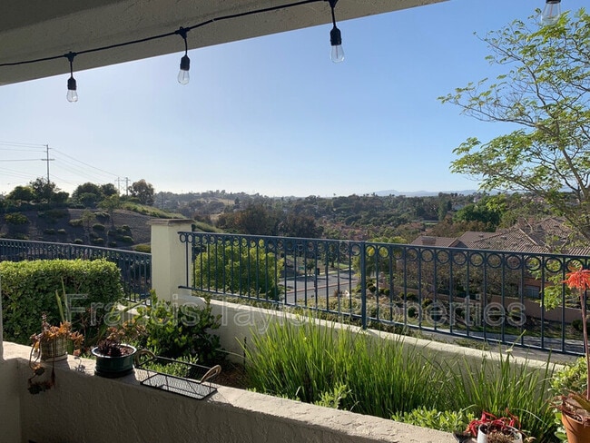 Building Photo - 2305 Rancho Del Oro Rd