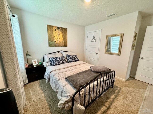 Building Photo - 7569 Steeplechase Blvd
