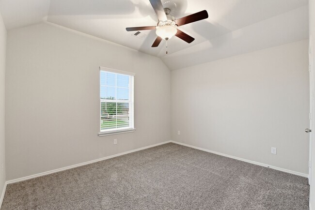 Building Photo - 22014 Pheasant Bend Ln