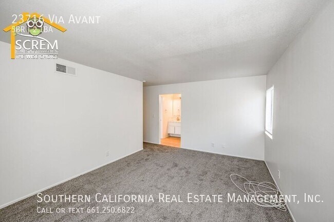 Building Photo - 23716 Vía Avant