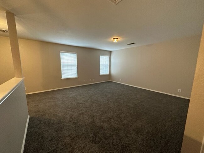 Building Photo - 2111 Red Rock Xing