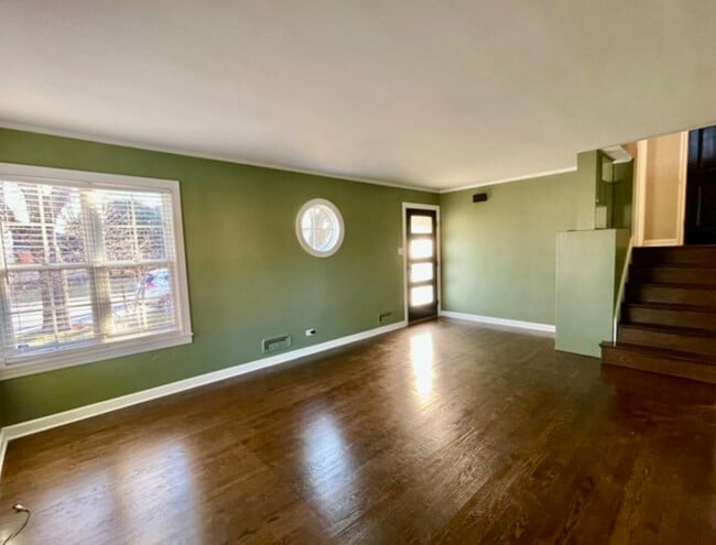 Building Photo - 3701 W North Shore Ave