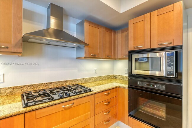Building Photo - 3535 S Ocean Dr