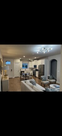 Building Photo - 142 Volterra Ln