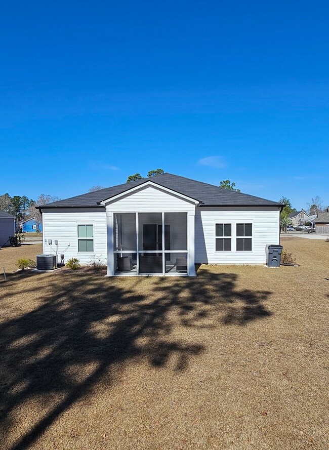 Building Photo - Charming 3-Bed, 2-Bath Home in Carolina La...