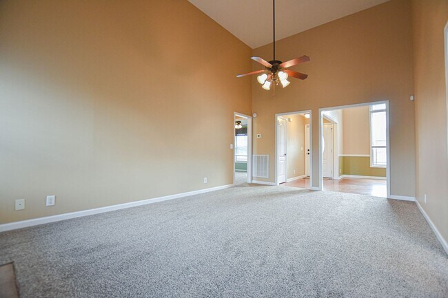 Building Photo - Pet Friendly Ranch with Bonus!