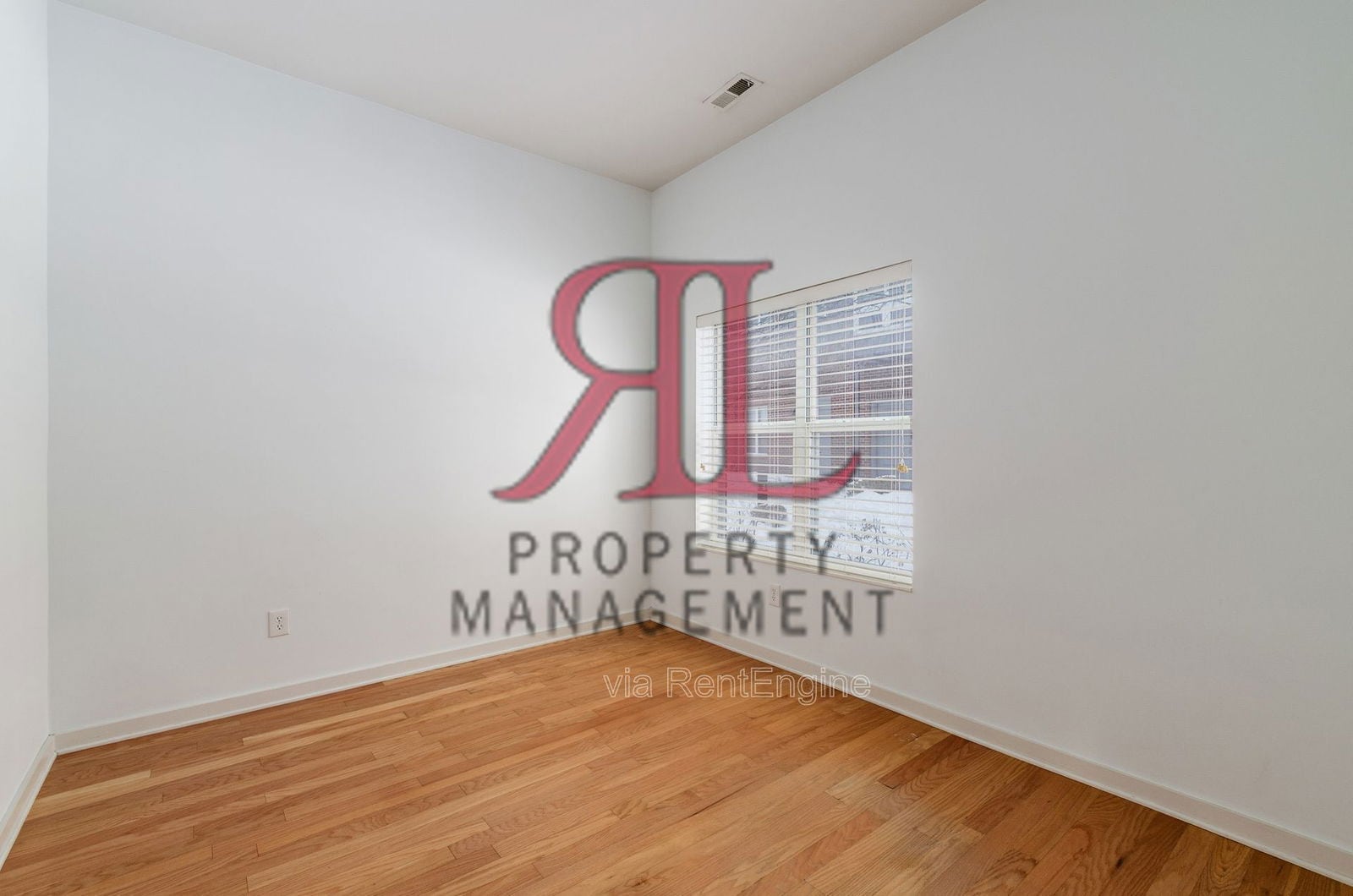 Building Photo - 986 S Front St