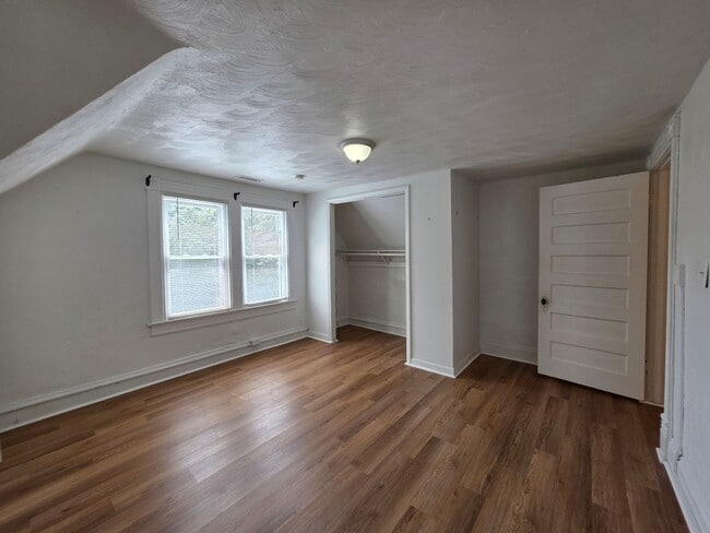 Building Photo - 132 Orleans Cir