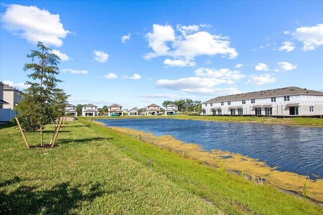 Building Photo - 5756 Haven Ter