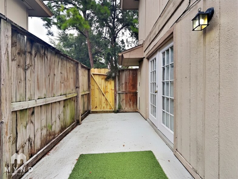 Building Photo - 5632 Birchmont Dr