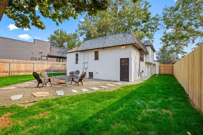 Building Photo - Updated 1930's Boise Bench Home