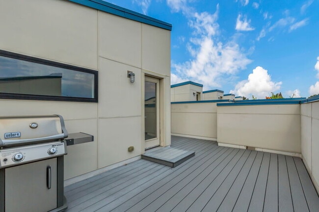 Building Photo - 4394 W 29th Ave