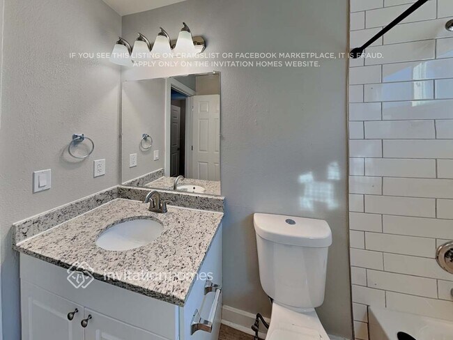 Building Photo - 11001 Needles Ct