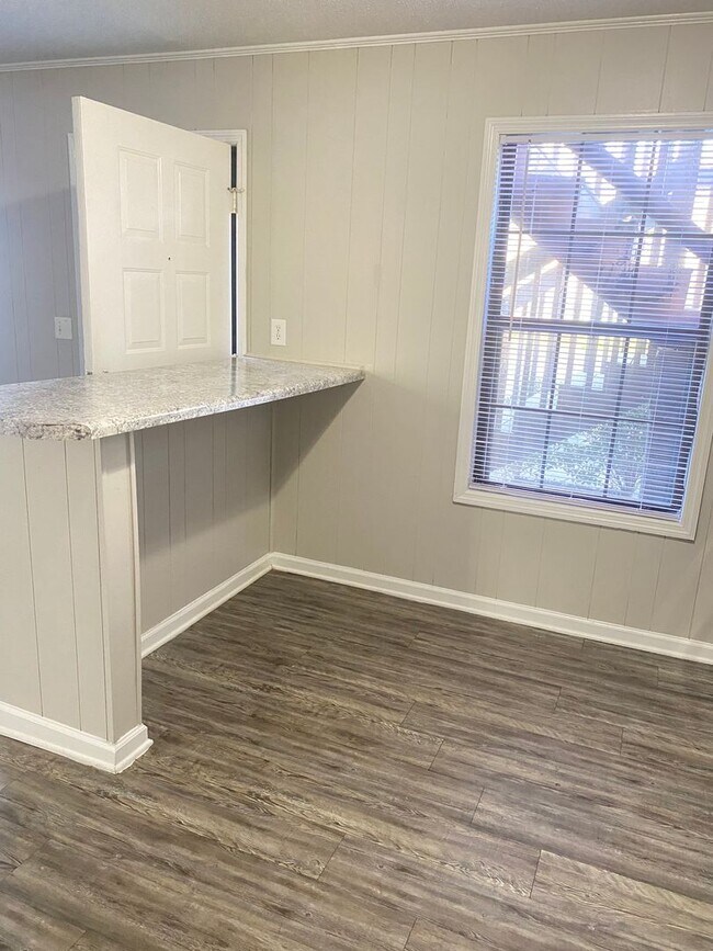 Building Photo - May Savings Are Here! Application Fee WAIVED ALL month!