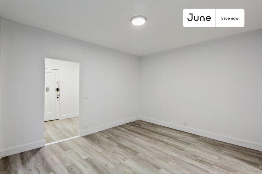 Building Photo - 609 W 151st St