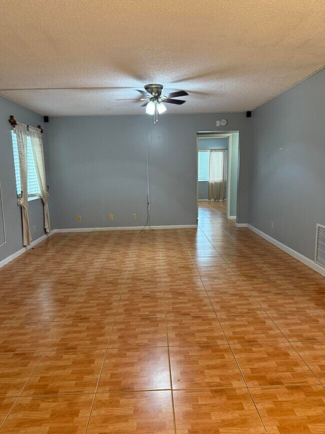 Building Photo - 4723 Sable Pine Cir