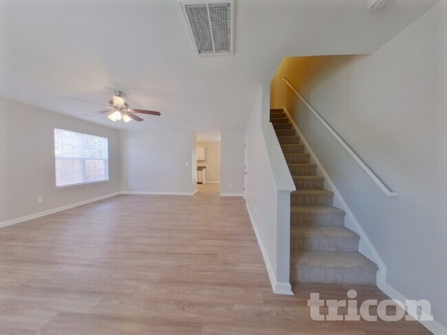 Building Photo - 5424 Henderson Oaks Dr