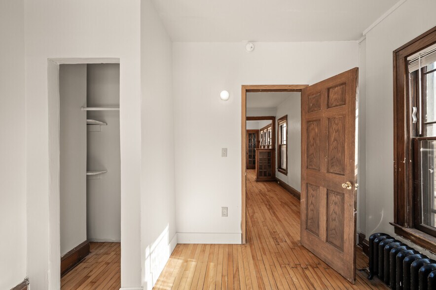 Building Photo - 3535 Lyndale Ave S