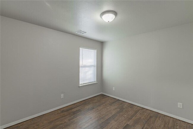 Building Photo - Townhouse Duplex in Edmond