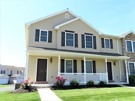 Building Photo - 256 Limestone Dr