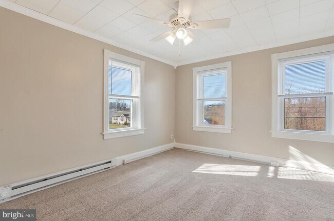 Building Photo - 8964 Anthony Hwy