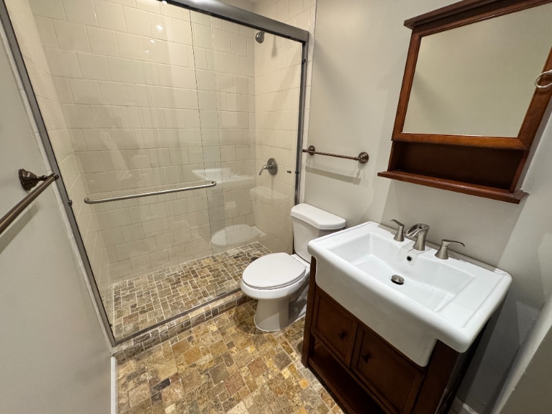 Building Photo - 154 W Good Ave