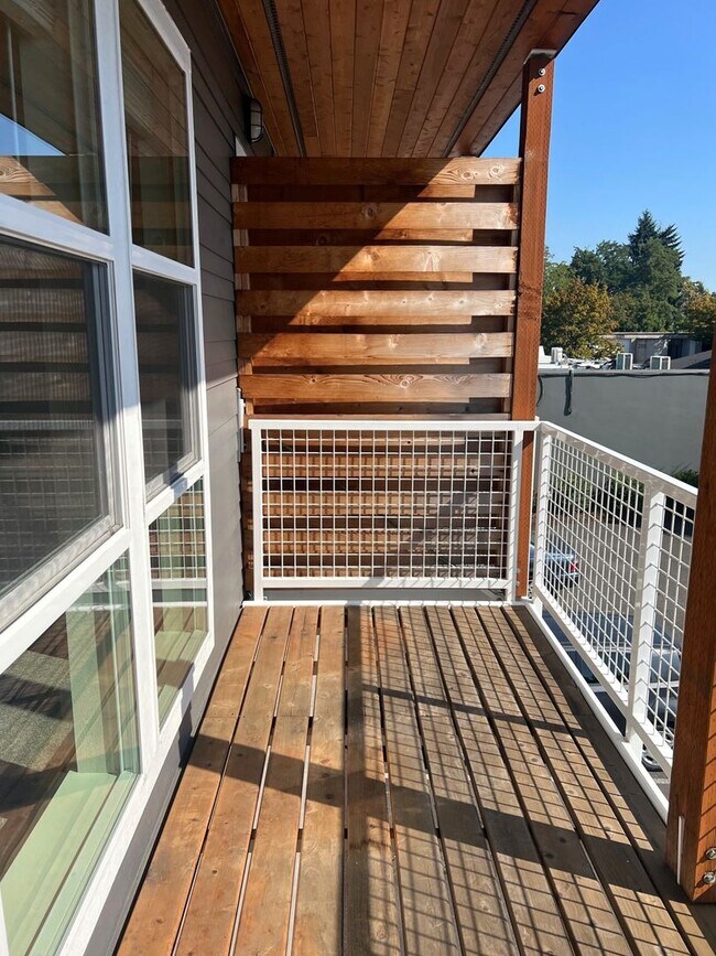 Building Photo - Evergreen Multiplex