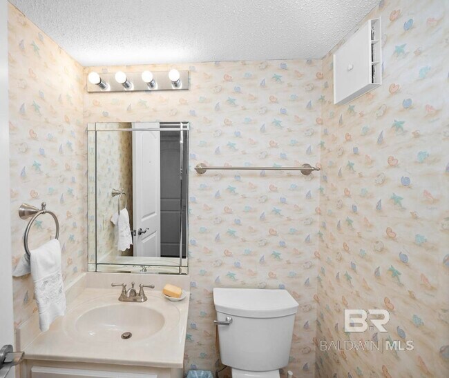 Building Photo - 4610 White Ave