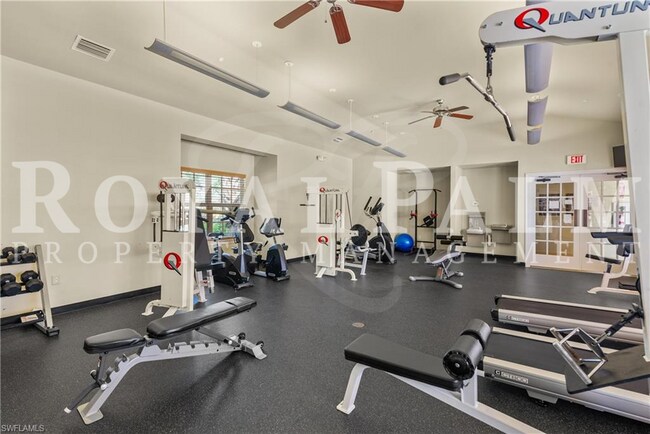 Building Photo - 8895 Via Isola Court