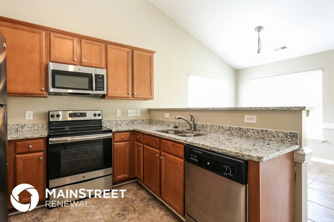 Building Photo - 604 Walnut Crossing Dr