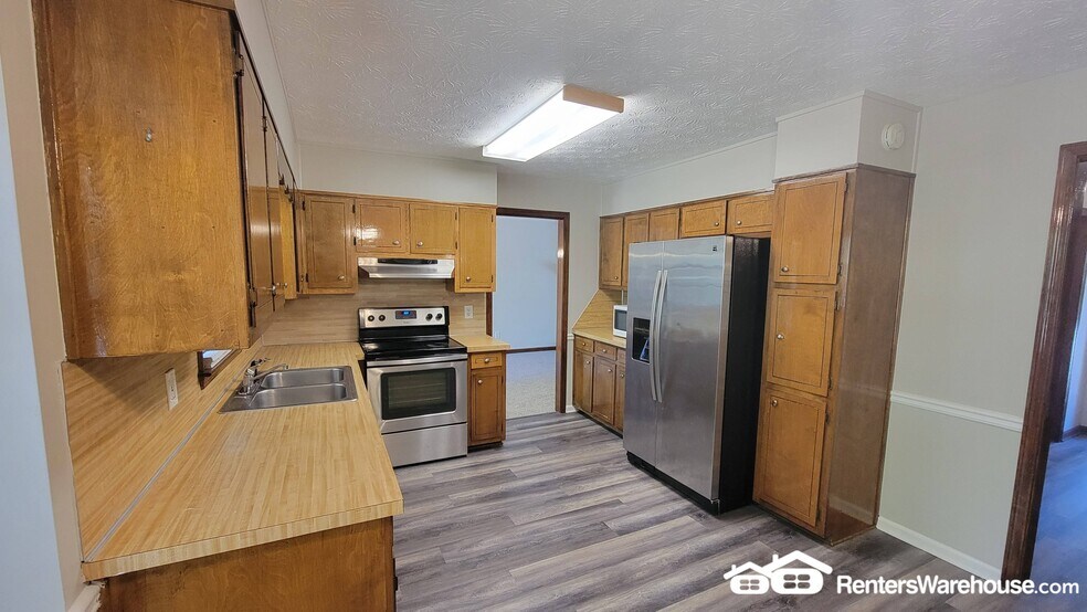 Building Photo - 2532 Mistletoe Ln SW