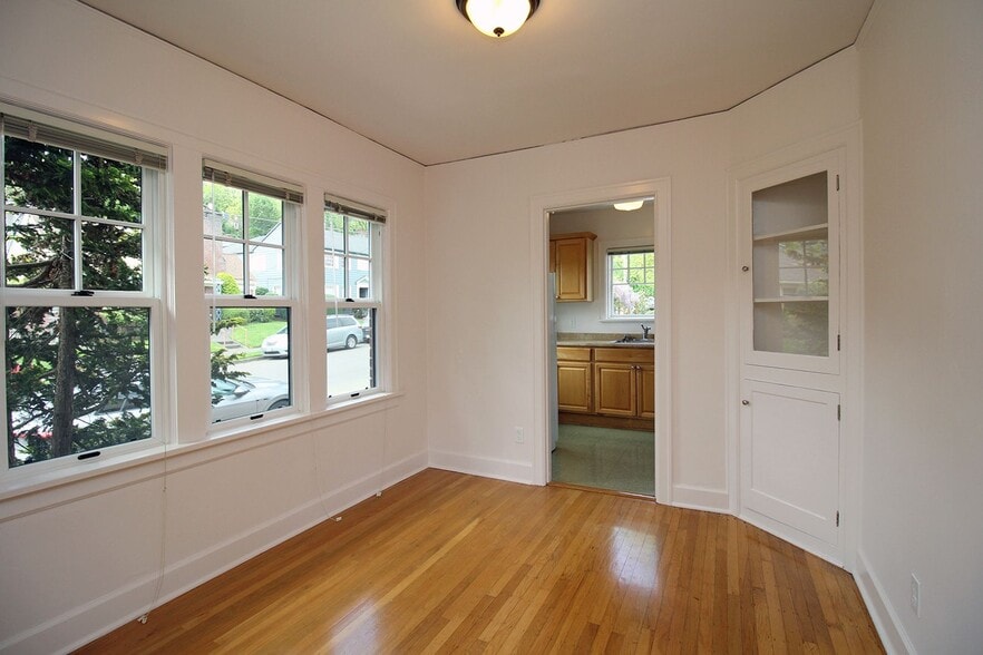 Building Photo - 2703 NW Raleigh St