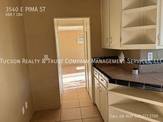 Building Photo - 3540 E Pima St